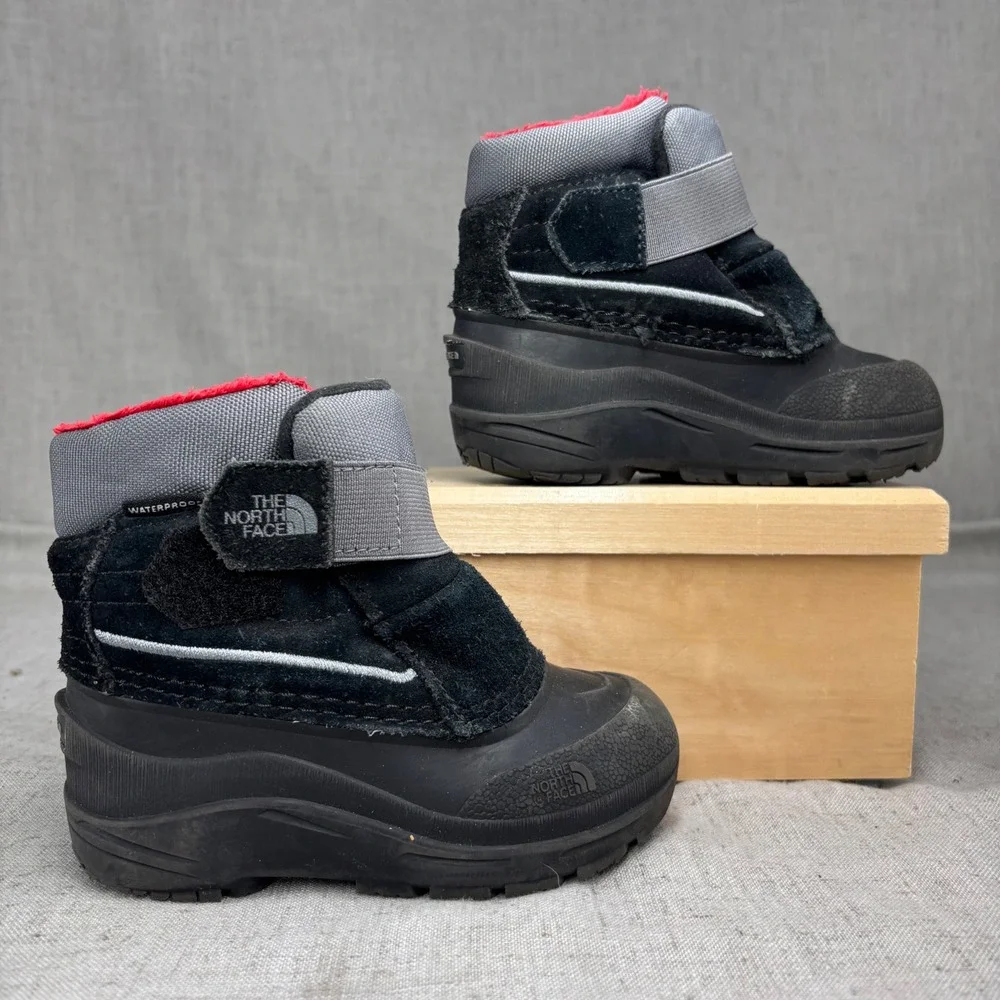 The North Face Alpenglow Kids Snow Boots Black Red Waterproof Size 8 Toddler